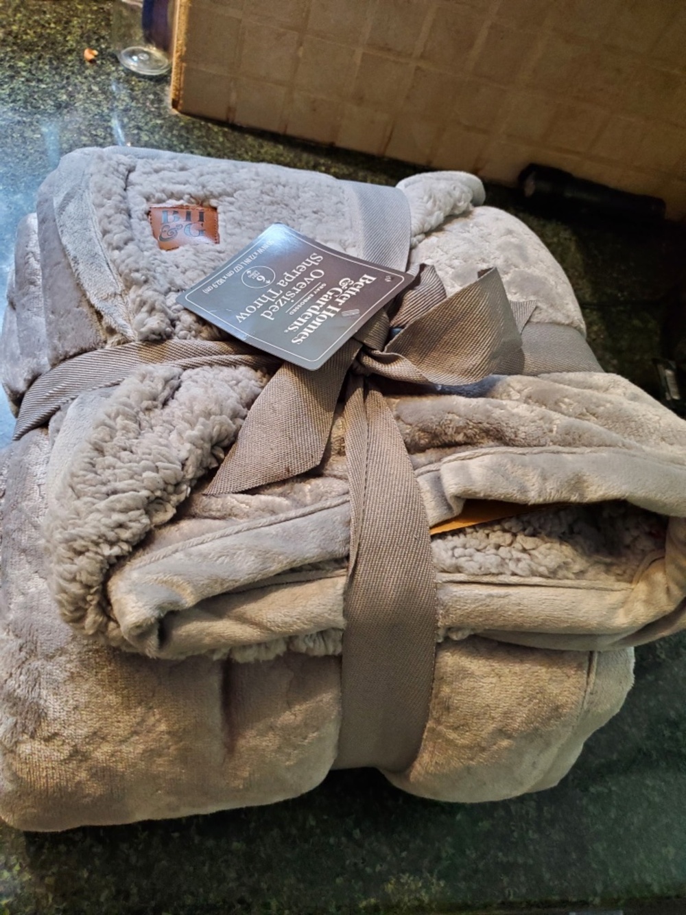 Oversized throw
